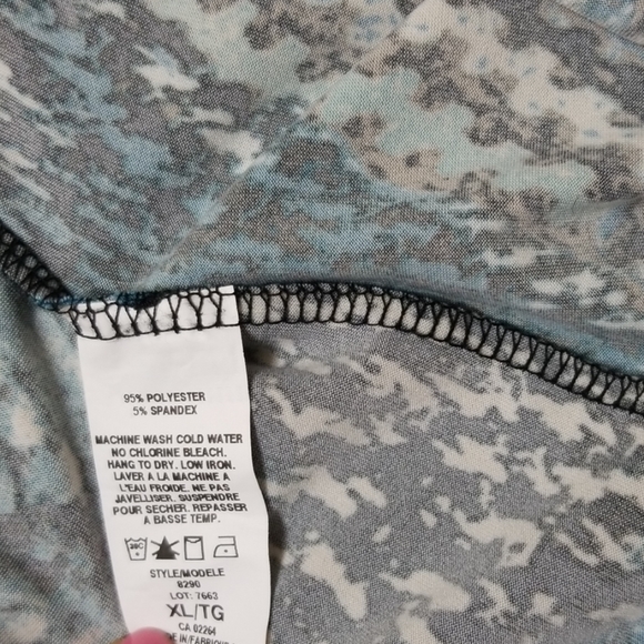 Vamp Top - Picture 6 of 7